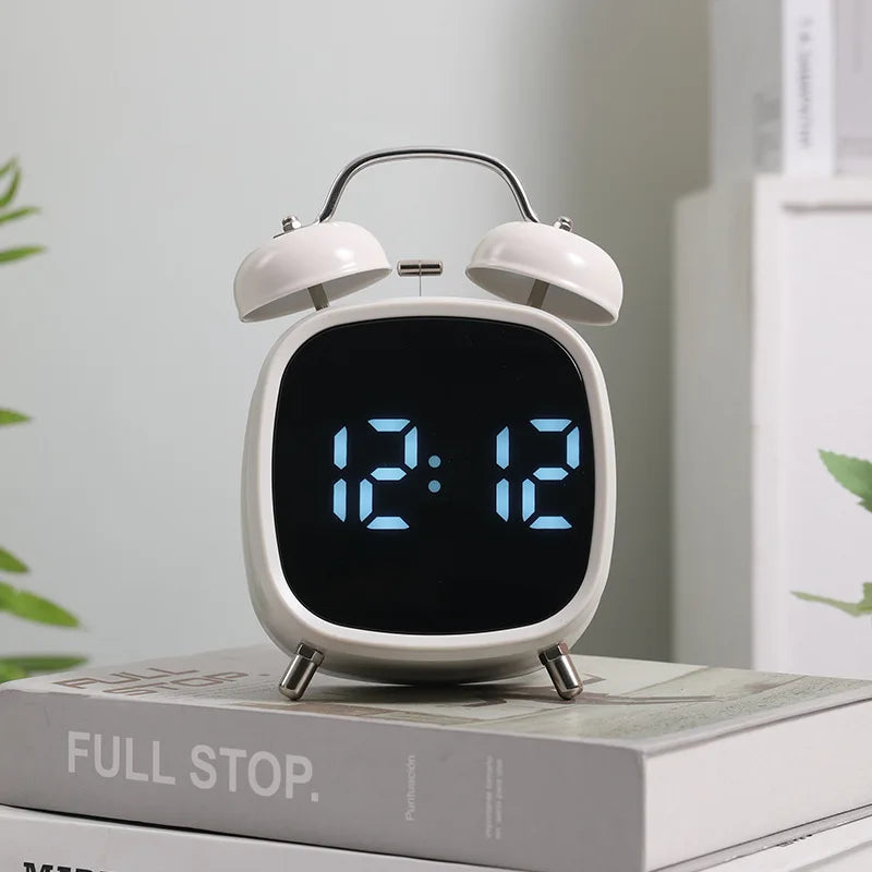 Réveil Digital Double Cloche LED avec Alarme & Affichage Lumineux